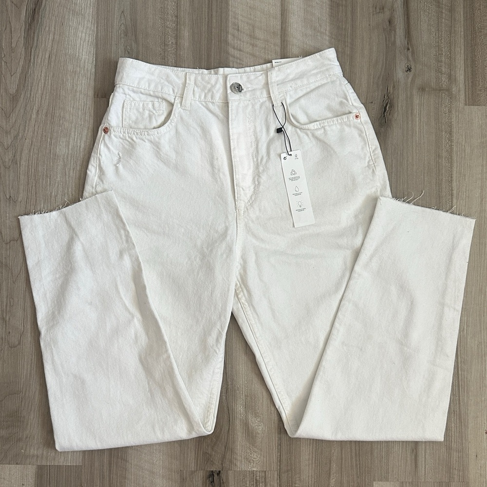 NWT Zara White Mom Fit Jeans